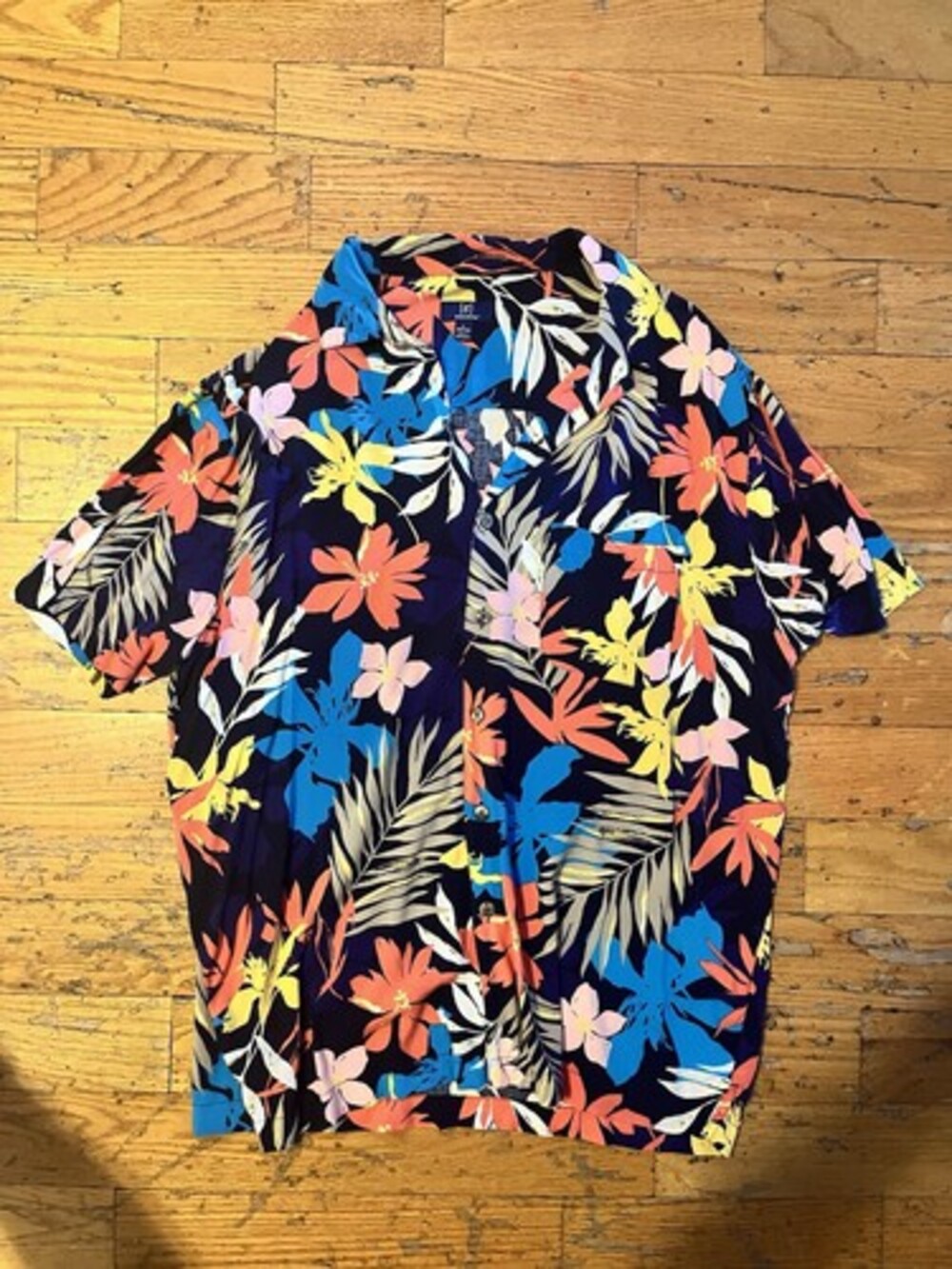 Men's Hawaiin Shirt by George; Multi Color Flower Motif Size Large